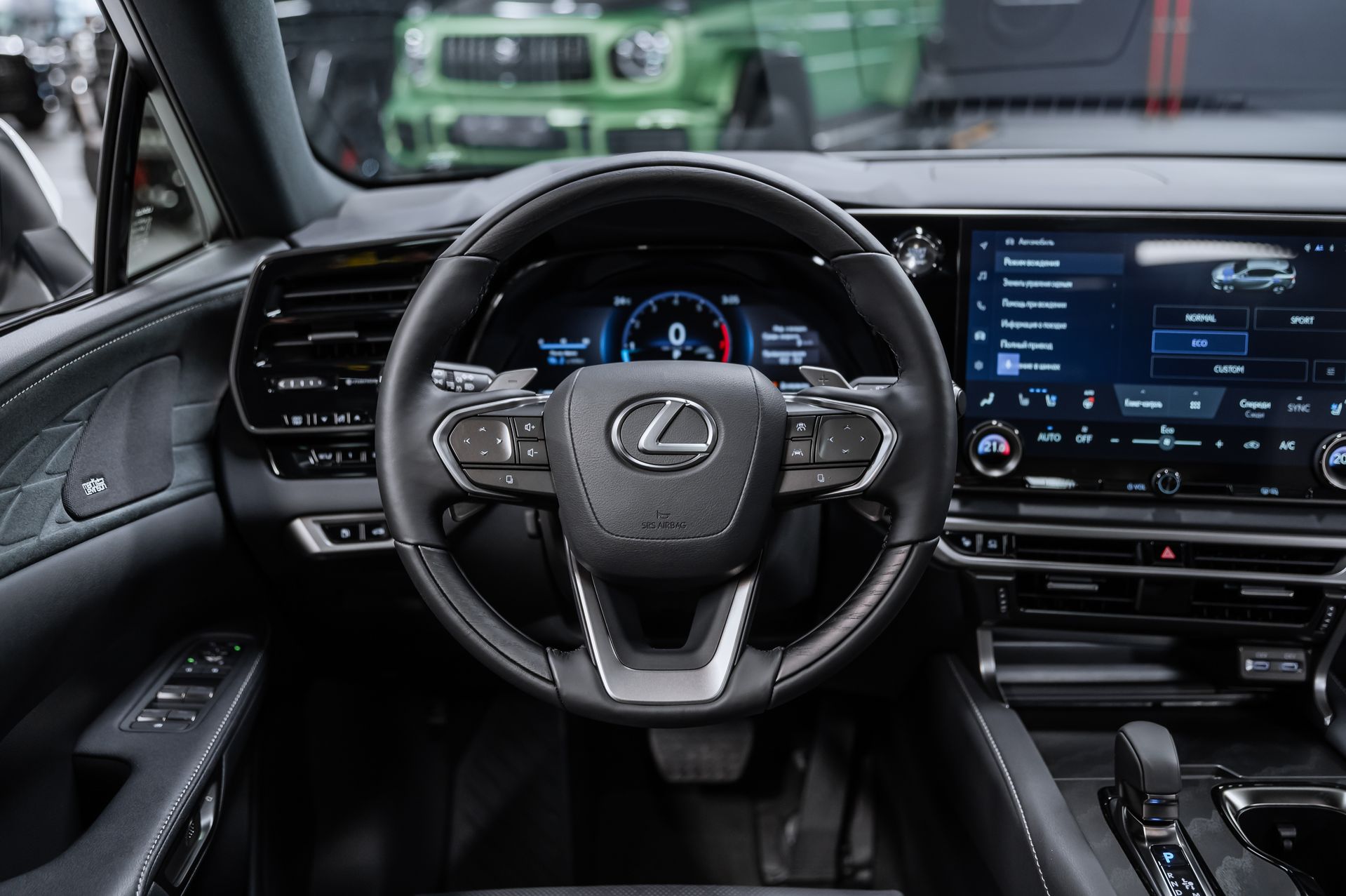 Белый Lexus RX Luxury 350h в Crystal Car под заказ