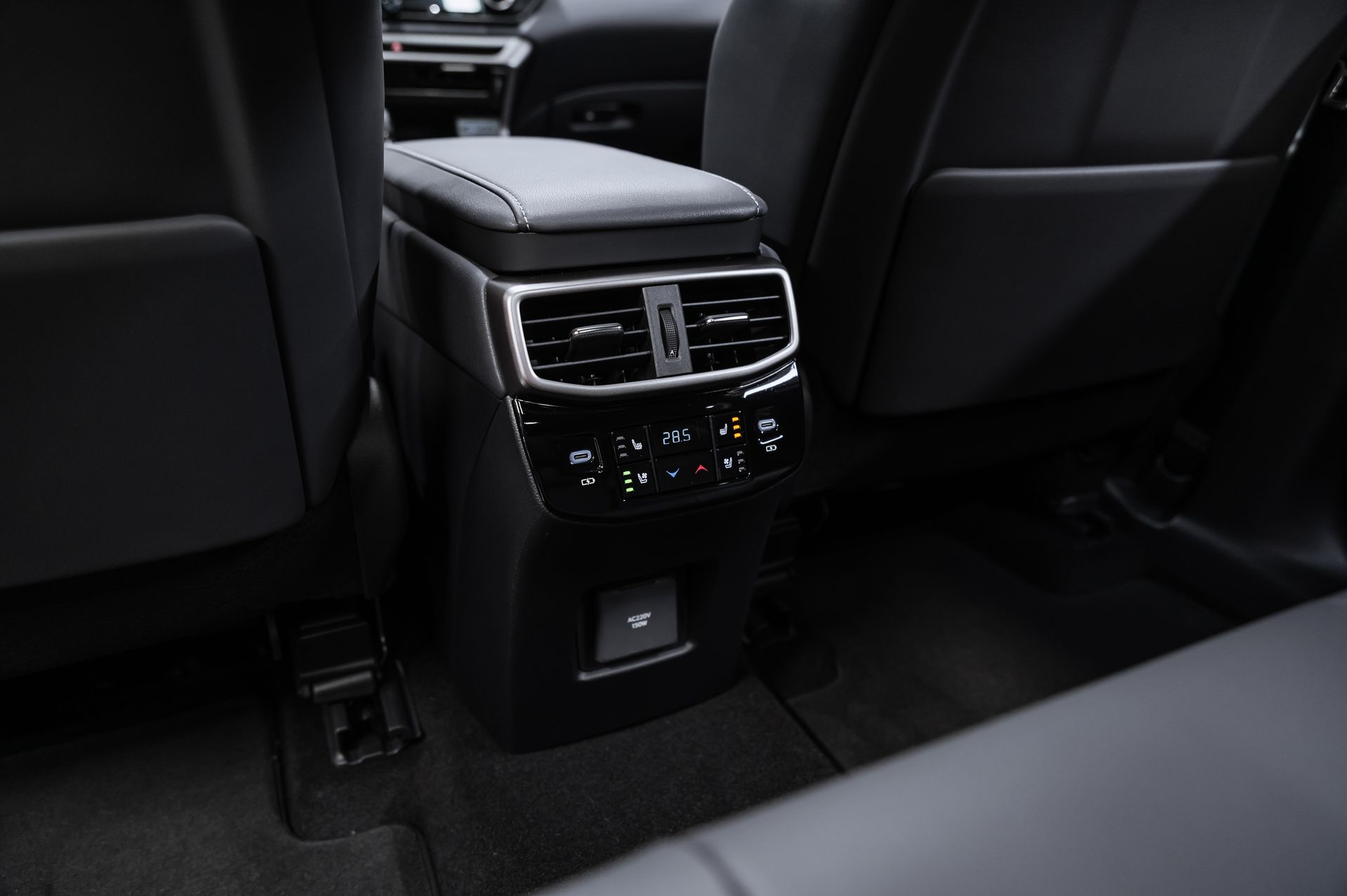 Белый Lexus RX Luxury 350h в Crystal Car под заказ