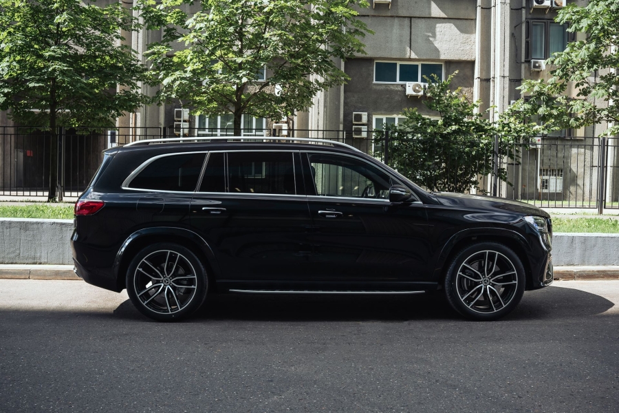 Черный Mercedes-Benz GLS 450 d 4MATIC в Crystal Car под заказ