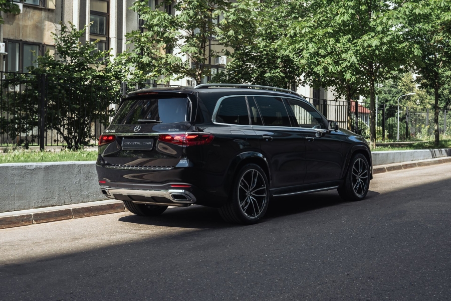 Черный Mercedes-Benz GLS 450 d 4MATIC в Crystal Car под заказ