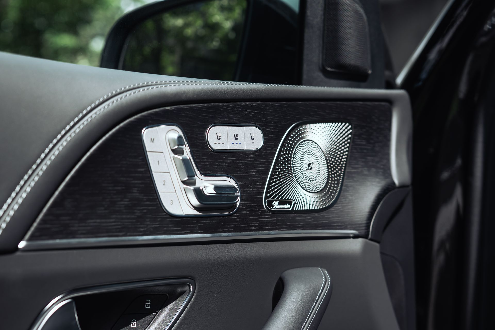 Черный Mercedes-Benz GLS 450 d 4MATIC в Crystal Car под заказ