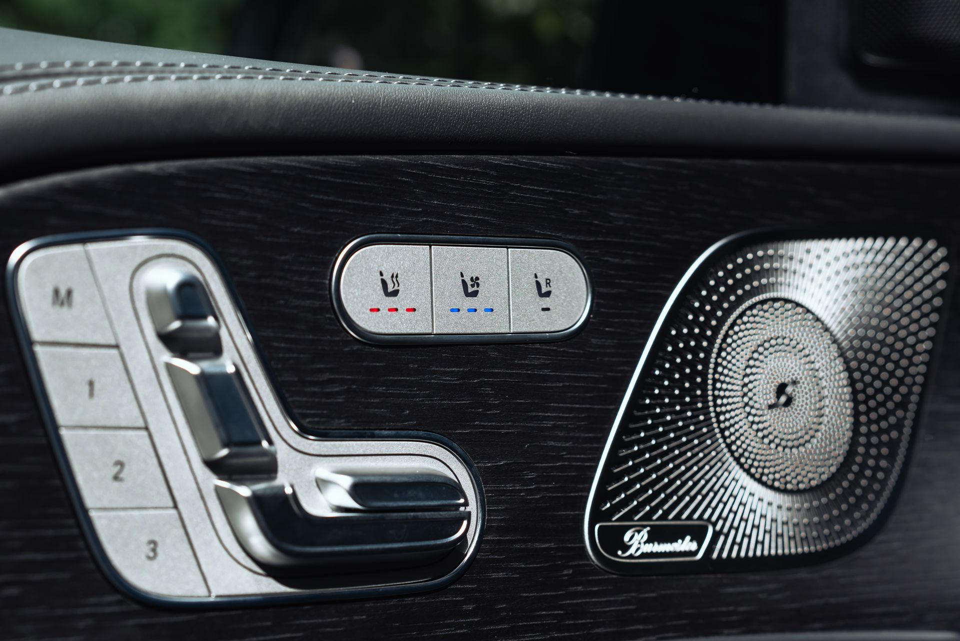 Черный Mercedes-Benz GLS 450 d 4MATIC в Crystal Car под заказ