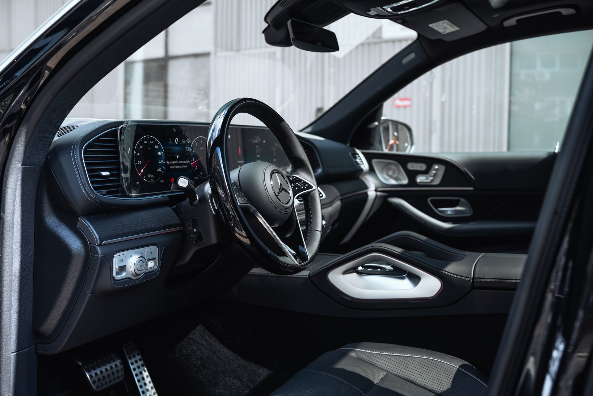 Черный Mercedes-Benz GLS 450 d 4MATIC в Crystal Car под заказ