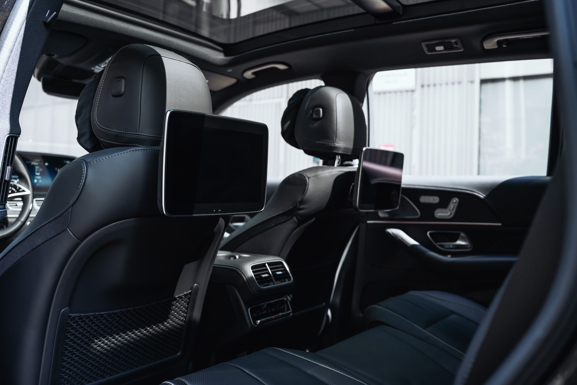 Черный Mercedes-Benz GLS 450 d 4MATIC в Crystal Car под заказ