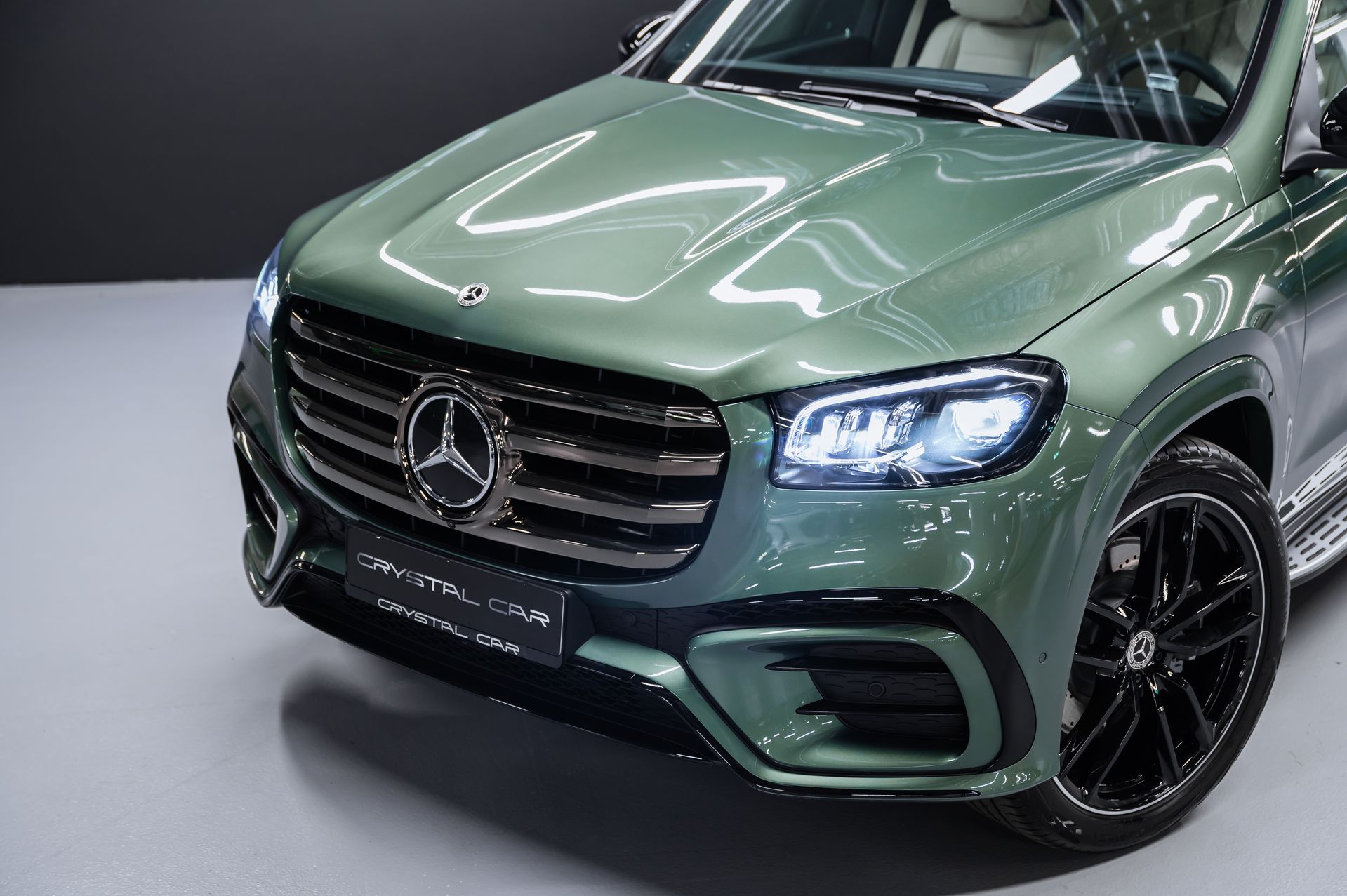 Зеленый хаки Mercedes-Benz GLS 450 d 4MATIC в Crystal Car под заказ