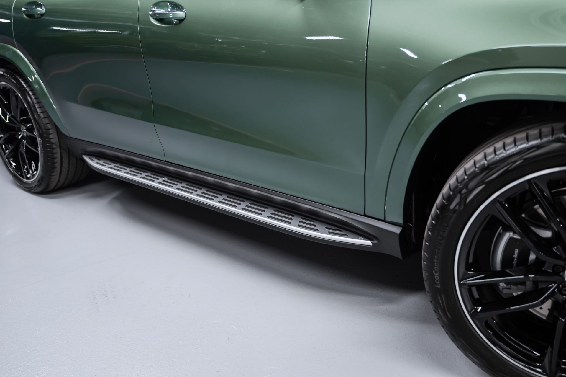 Зеленый хаки Mercedes-Benz GLS 450 d 4MATIC в Crystal Car под заказ