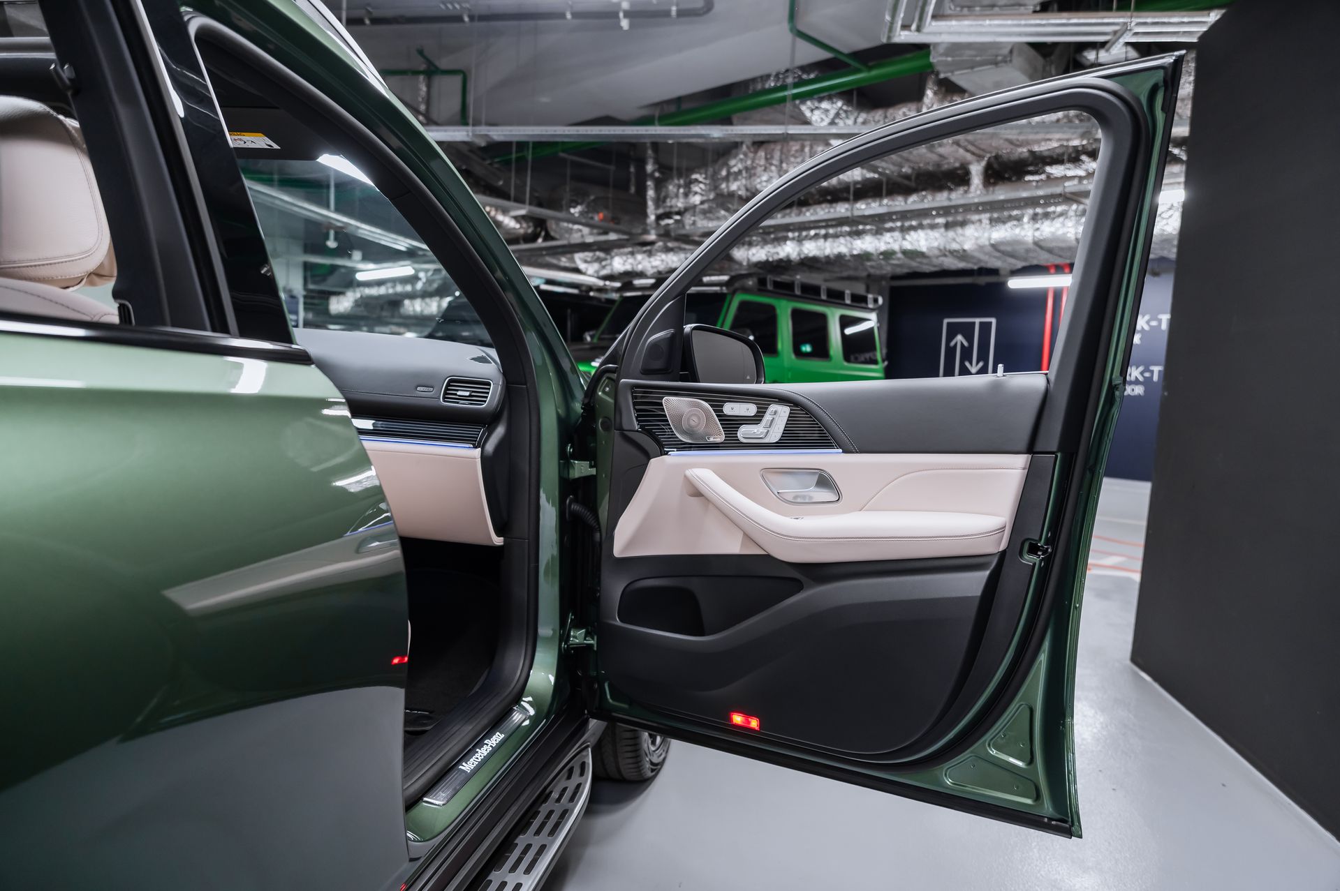 Зеленый хаки Mercedes-Benz GLS 450 d 4MATIC в Crystal Car под заказ