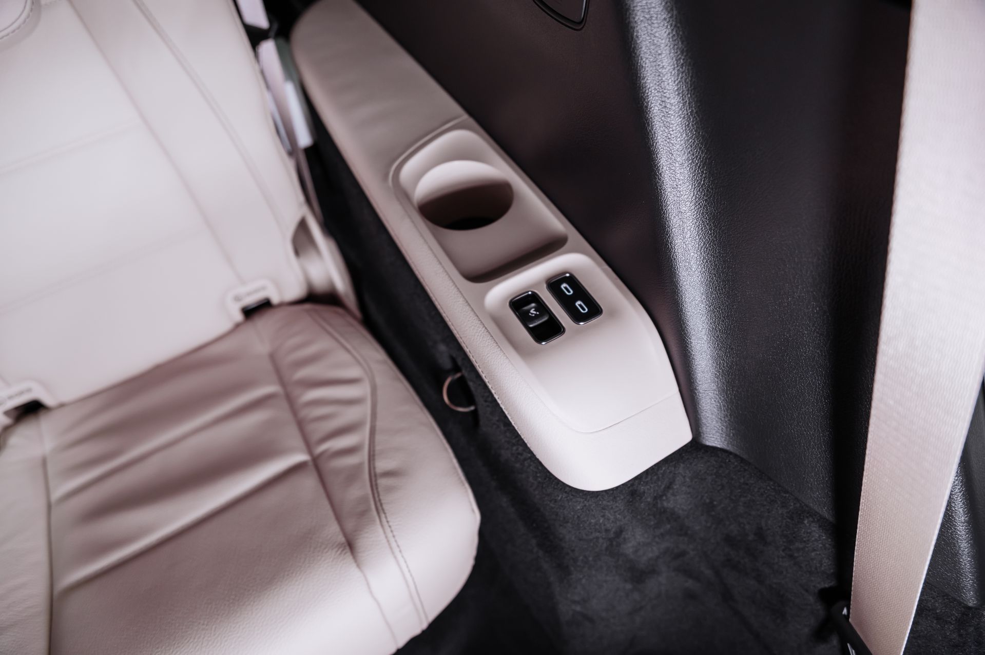 Зеленый хаки Mercedes-Benz GLS 450 d 4MATIC в Crystal Car под заказ