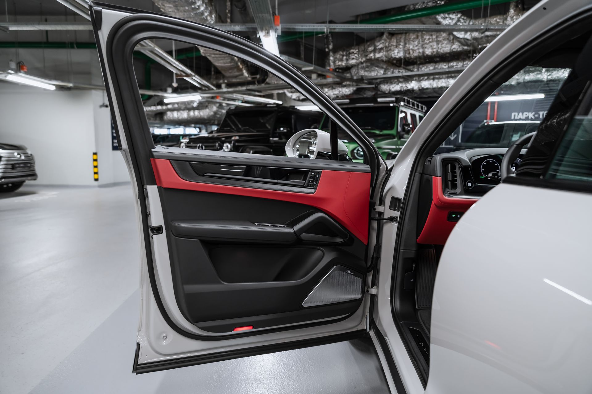 Porsche Cayenne GTS Coupé серый в Crystal Car под заказ