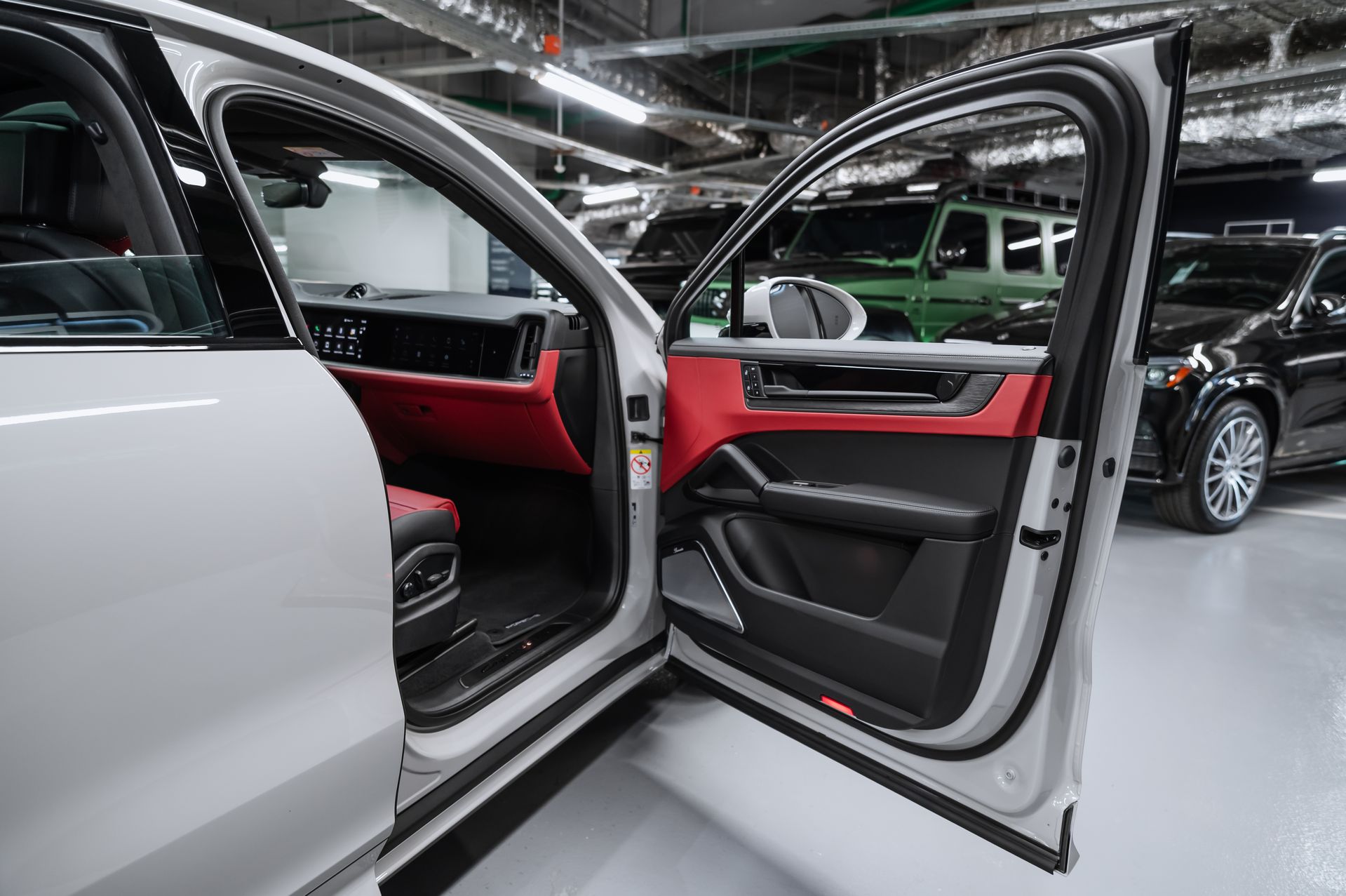 Porsche Cayenne GTS Coupé серый в Crystal Car под заказ