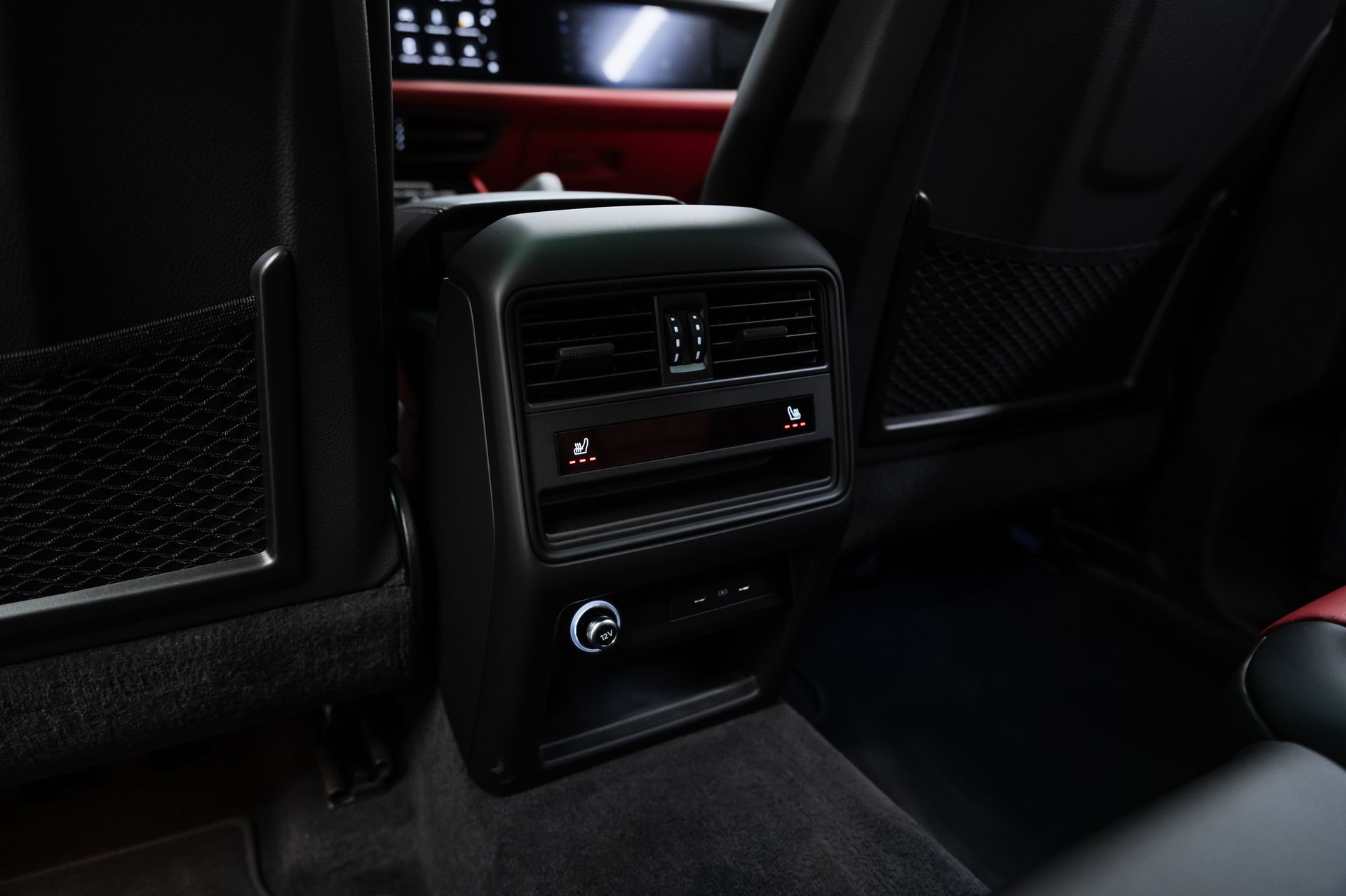 Porsche Cayenne GTS Coupé серый в Crystal Car под заказ