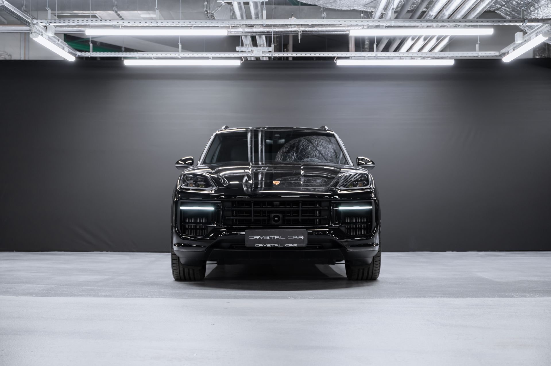 Черный Porsche Cayenne S Coupé в Crystal Car под заказ
