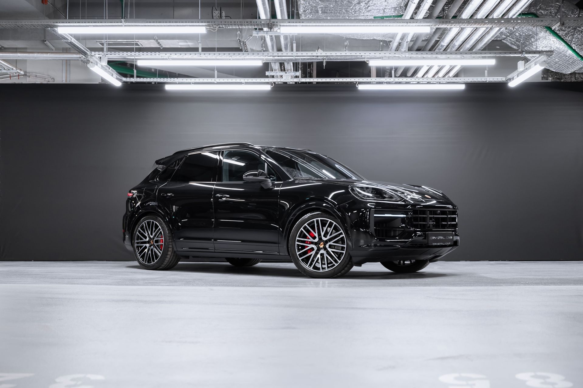 Черный Porsche Cayenne S Coupé в Crystal Car под заказ