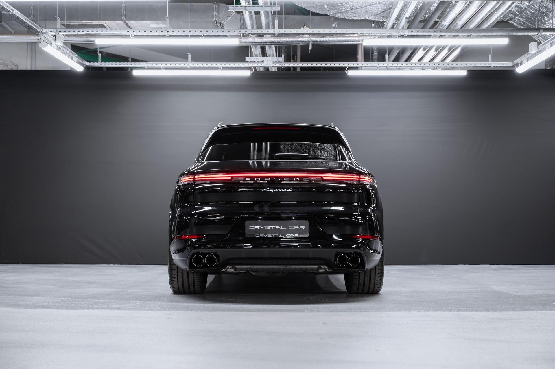 Черный Porsche Cayenne S Coupé в Crystal Car под заказ