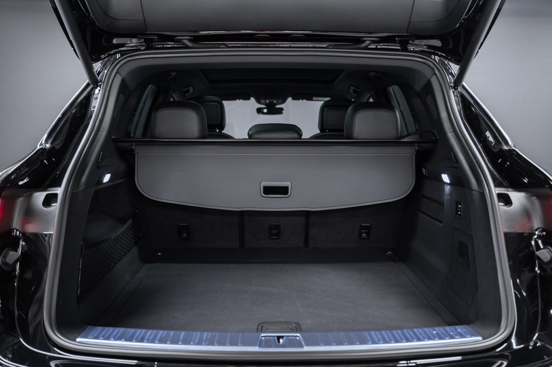 Черный Porsche Cayenne S Coupé в Crystal Car под заказ