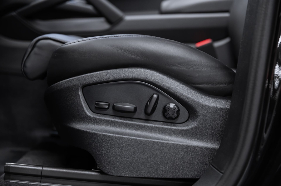 Черный Porsche Cayenne S Coupé в Crystal Car под заказ