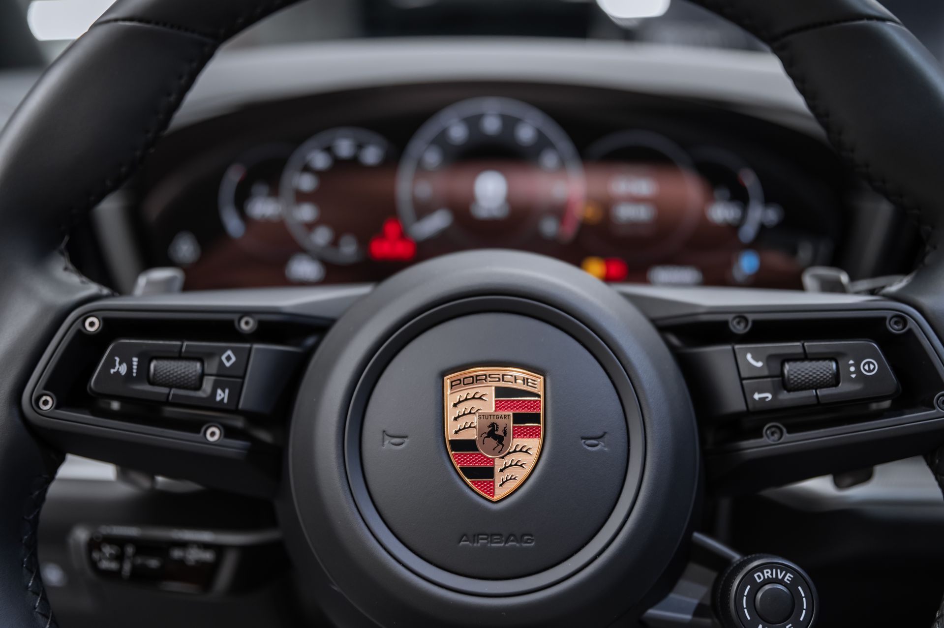 Черный Porsche Cayenne S Coupé в Crystal Car под заказ