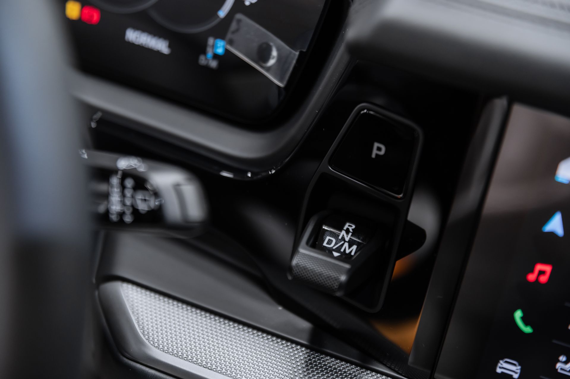 Черный Porsche Cayenne S Coupé в Crystal Car под заказ