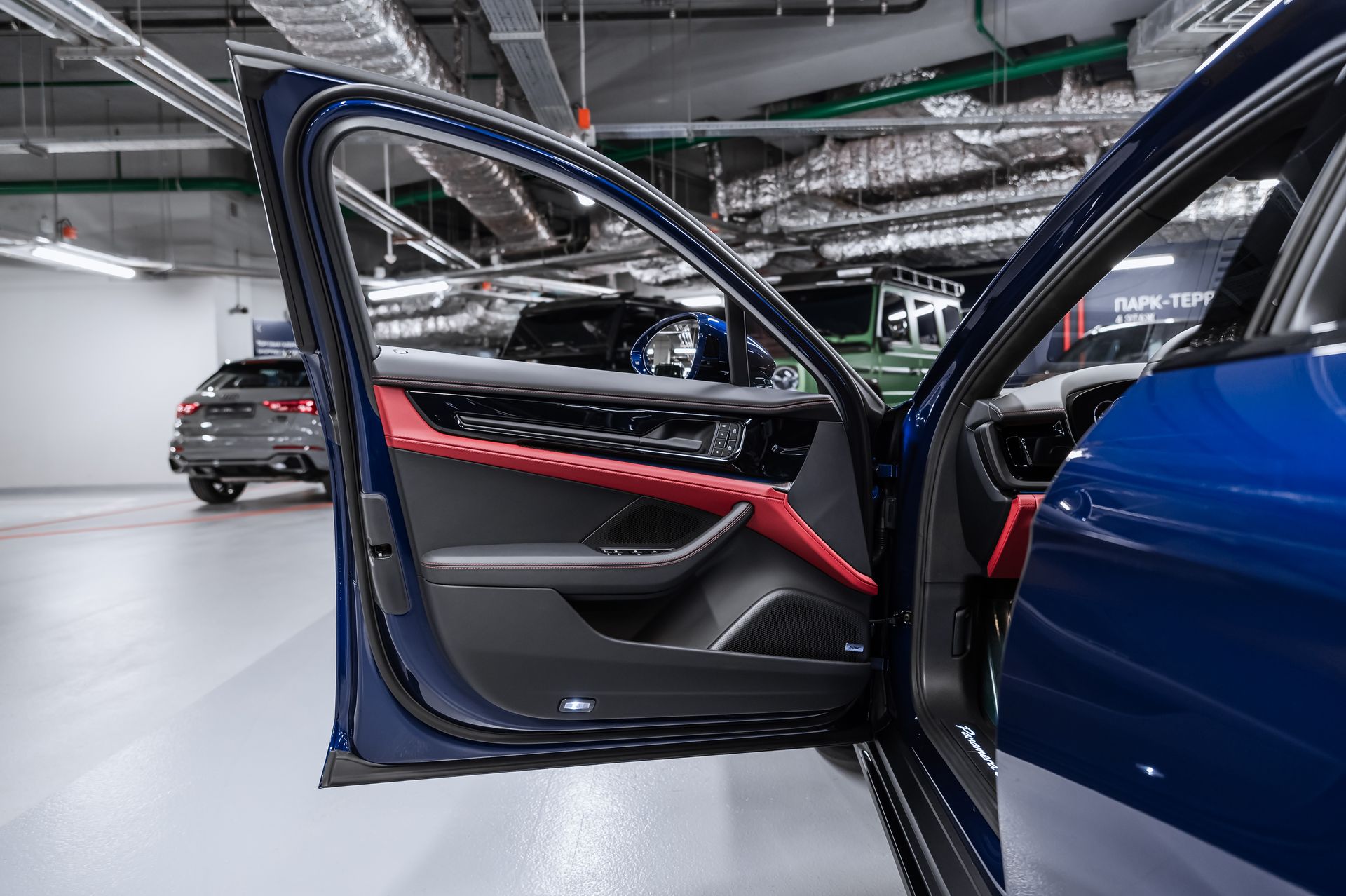 Купить Porsche Panamera GTS синий бензин под заказ в Crystal Car