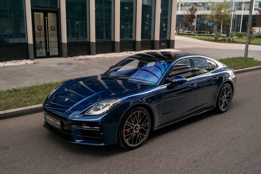 Купить Porsche Panamera GTS синий бензин под заказ в Crystal Car