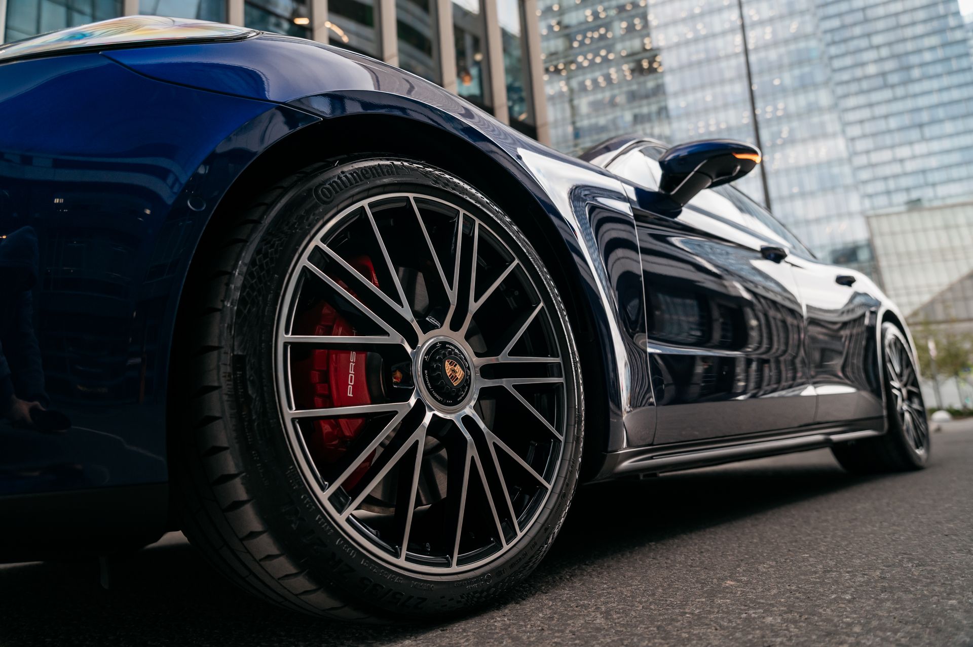 Купить Porsche Panamera GTS синий бензин под заказ в Crystal Car