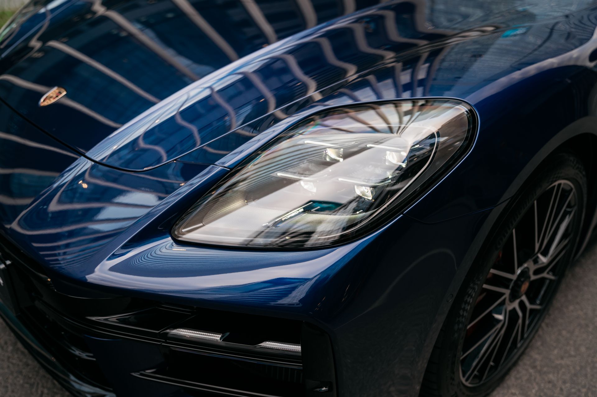 Купить Porsche Panamera GTS синий бензин под заказ в Crystal Car