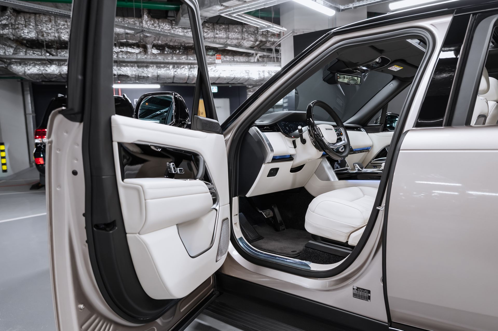 Жемчужный Land Rover Range Rover Autobiography в Crystal Car под заказ