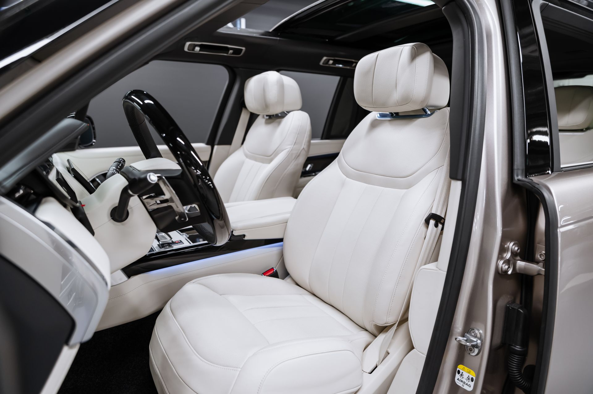 Жемчужный Land Rover Range Rover Autobiography в Crystal Car под заказ