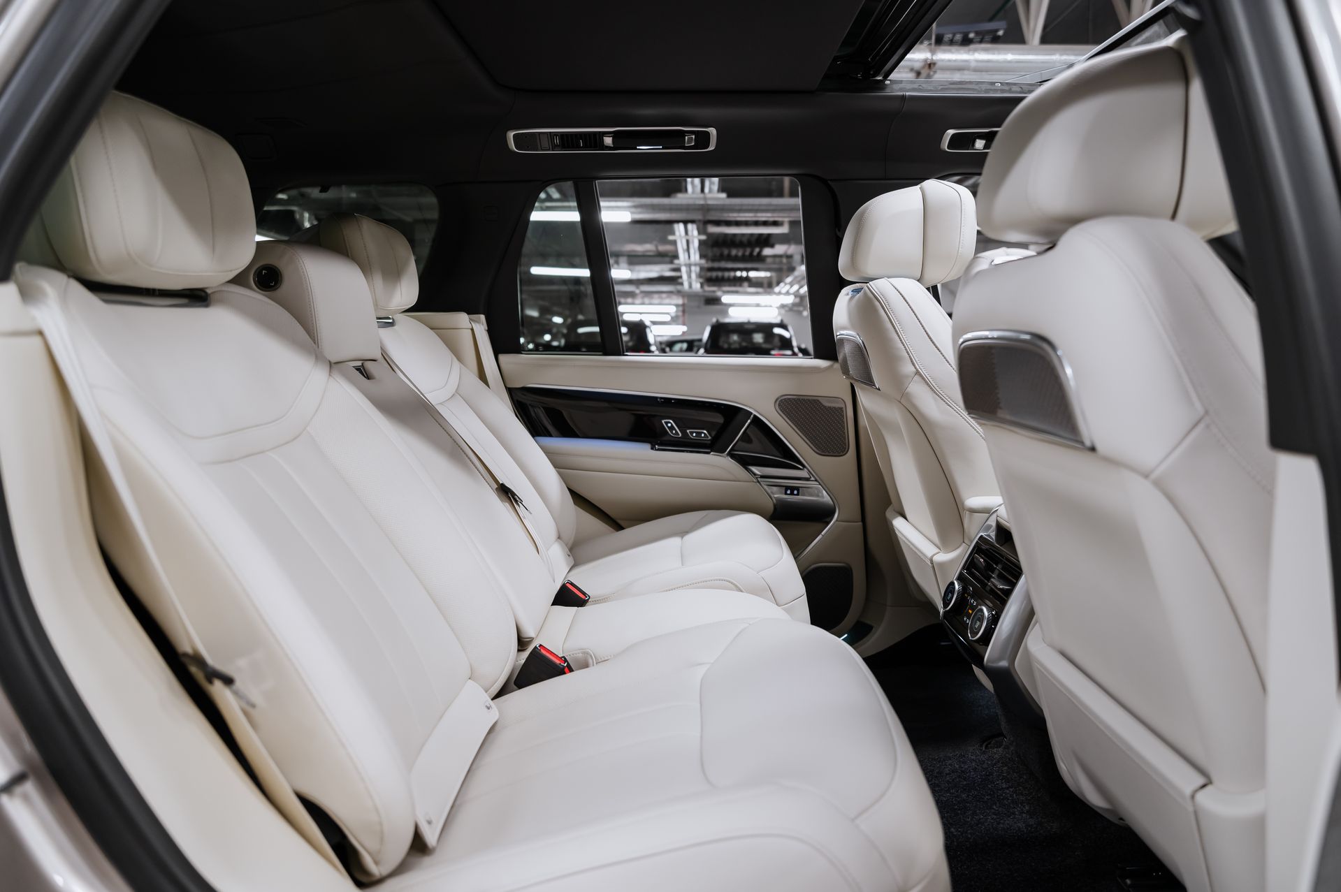 Жемчужный Land Rover Range Rover Autobiography в Crystal Car под заказ