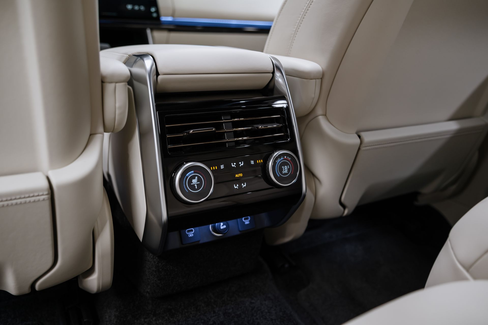 Жемчужный Land Rover Range Rover Autobiography в Crystal Car под заказ