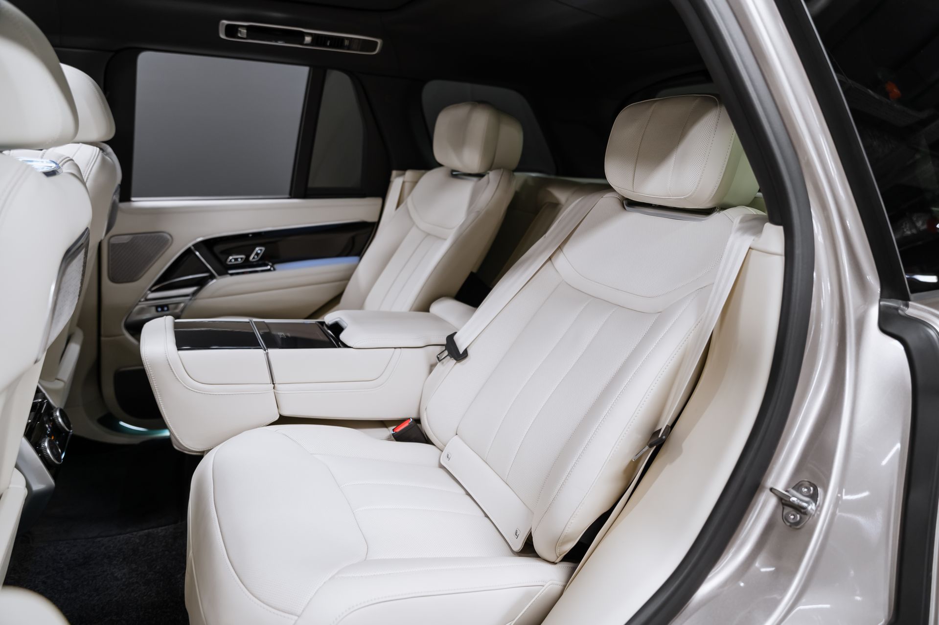 Жемчужный Land Rover Range Rover Autobiography в Crystal Car под заказ