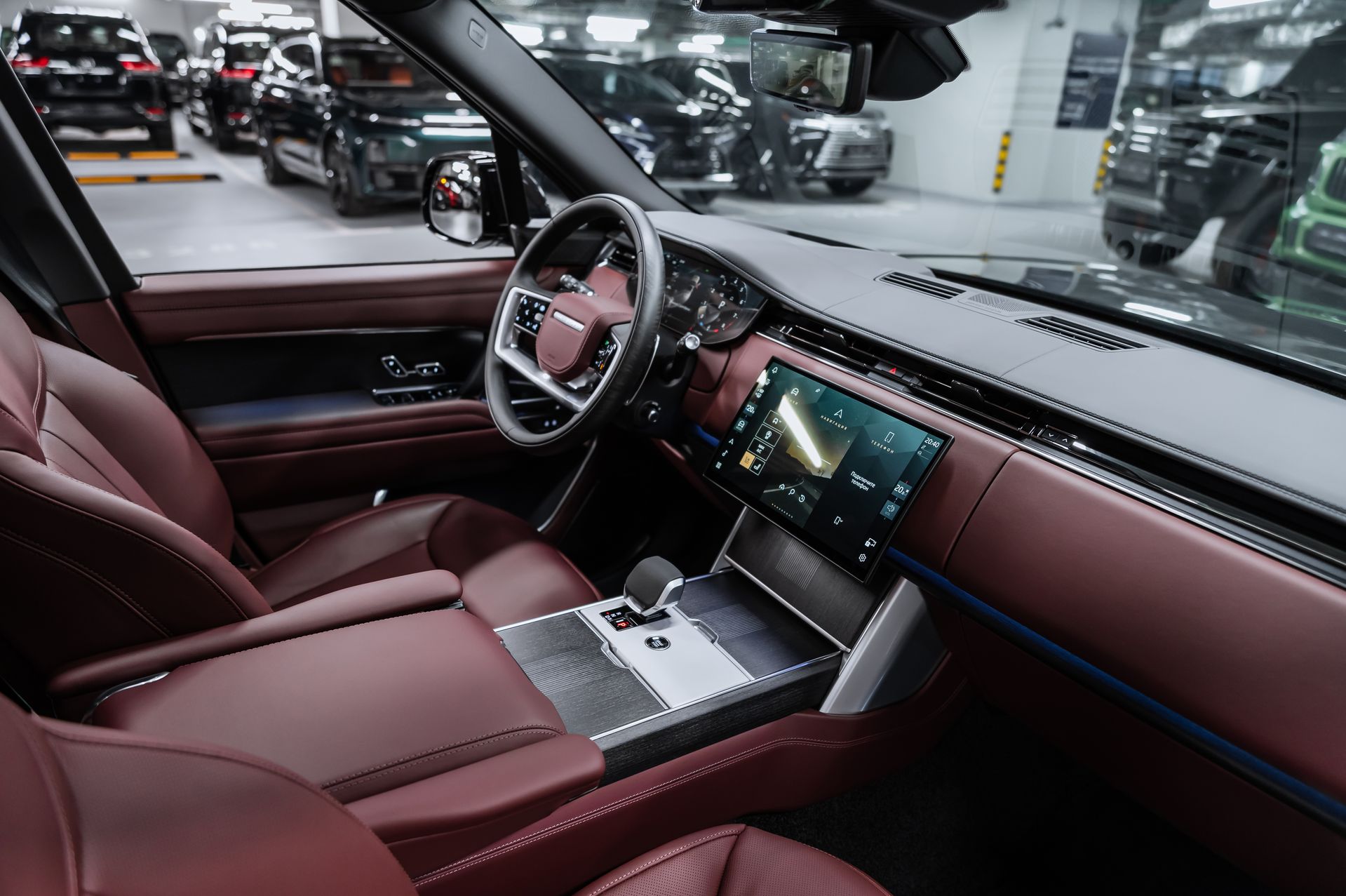 Черный премиальный Land Rover Range Rover Autobiography в Crystal Car под заказ