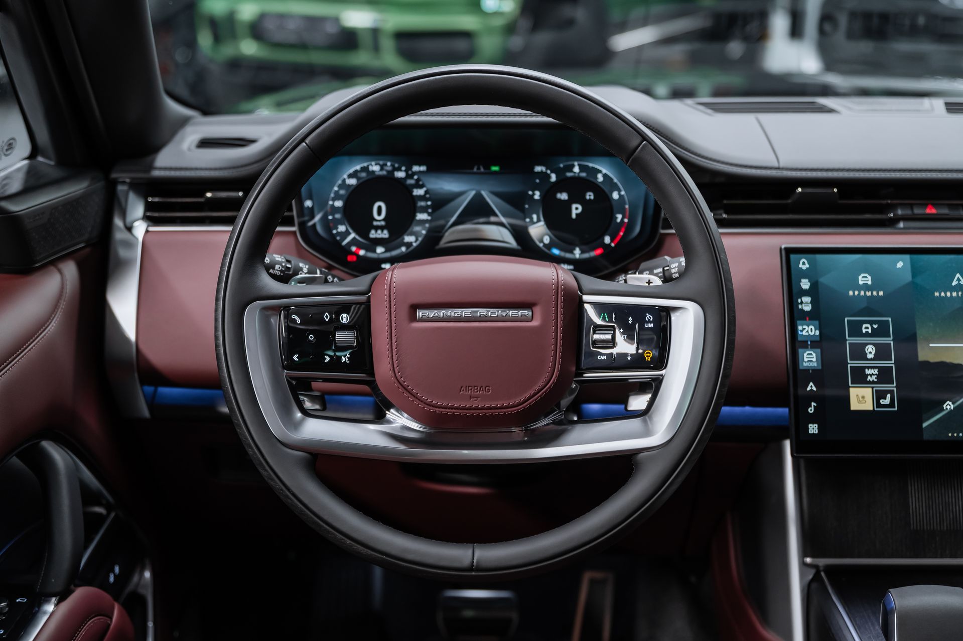 Черный премиальный Land Rover Range Rover Autobiography в Crystal Car под заказ