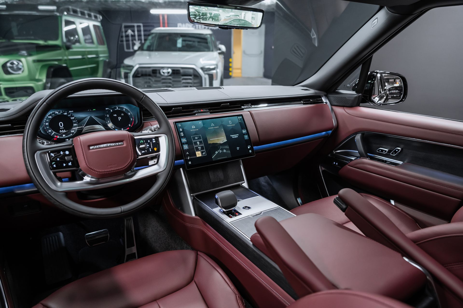 Черный премиальный Land Rover Range Rover Autobiography в Crystal Car под заказ