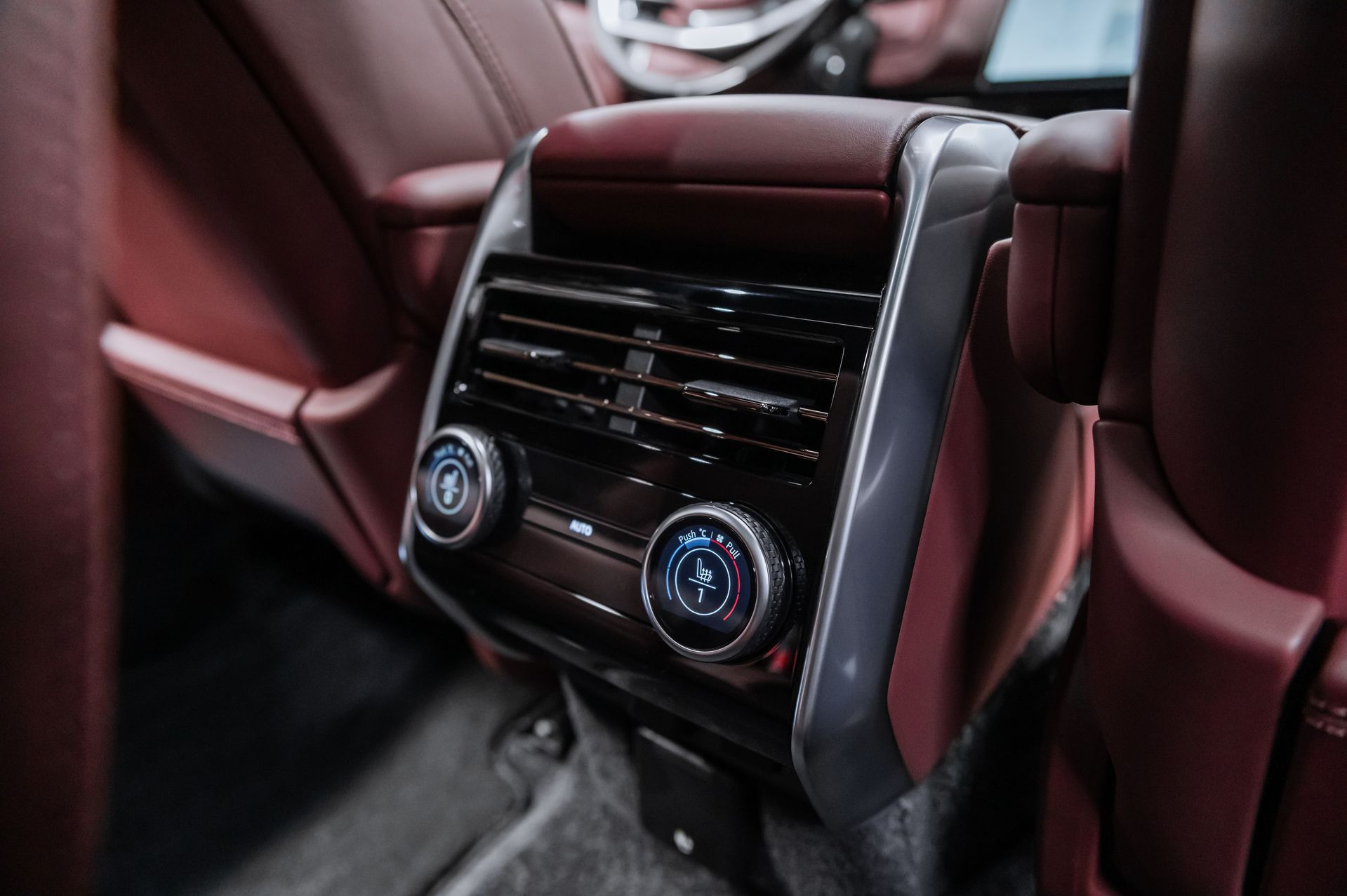 Черный Land Rover Range Rover Autobiography D350 в Crystal Car под заказ