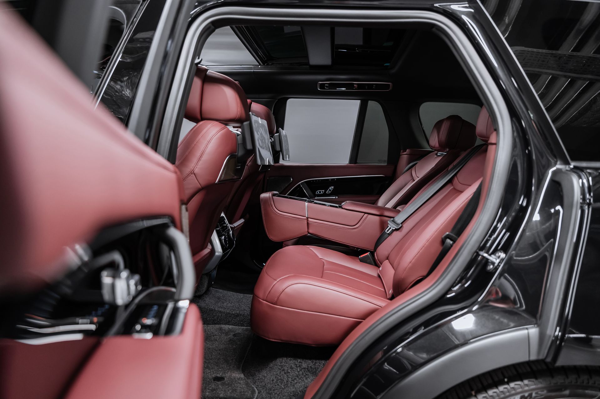 Черный Land Rover Range Rover Autobiography D350 в Crystal Car под заказ