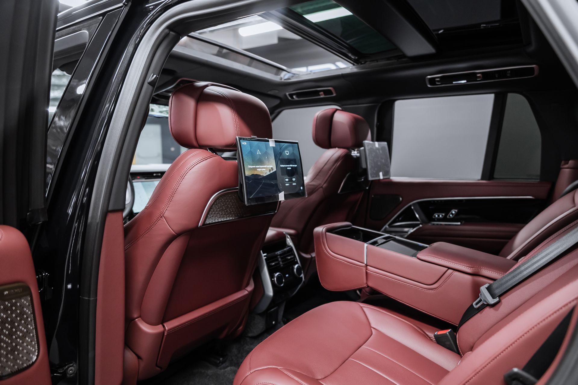 Черный Land Rover Range Rover Autobiography D350 в Crystal Car под заказ