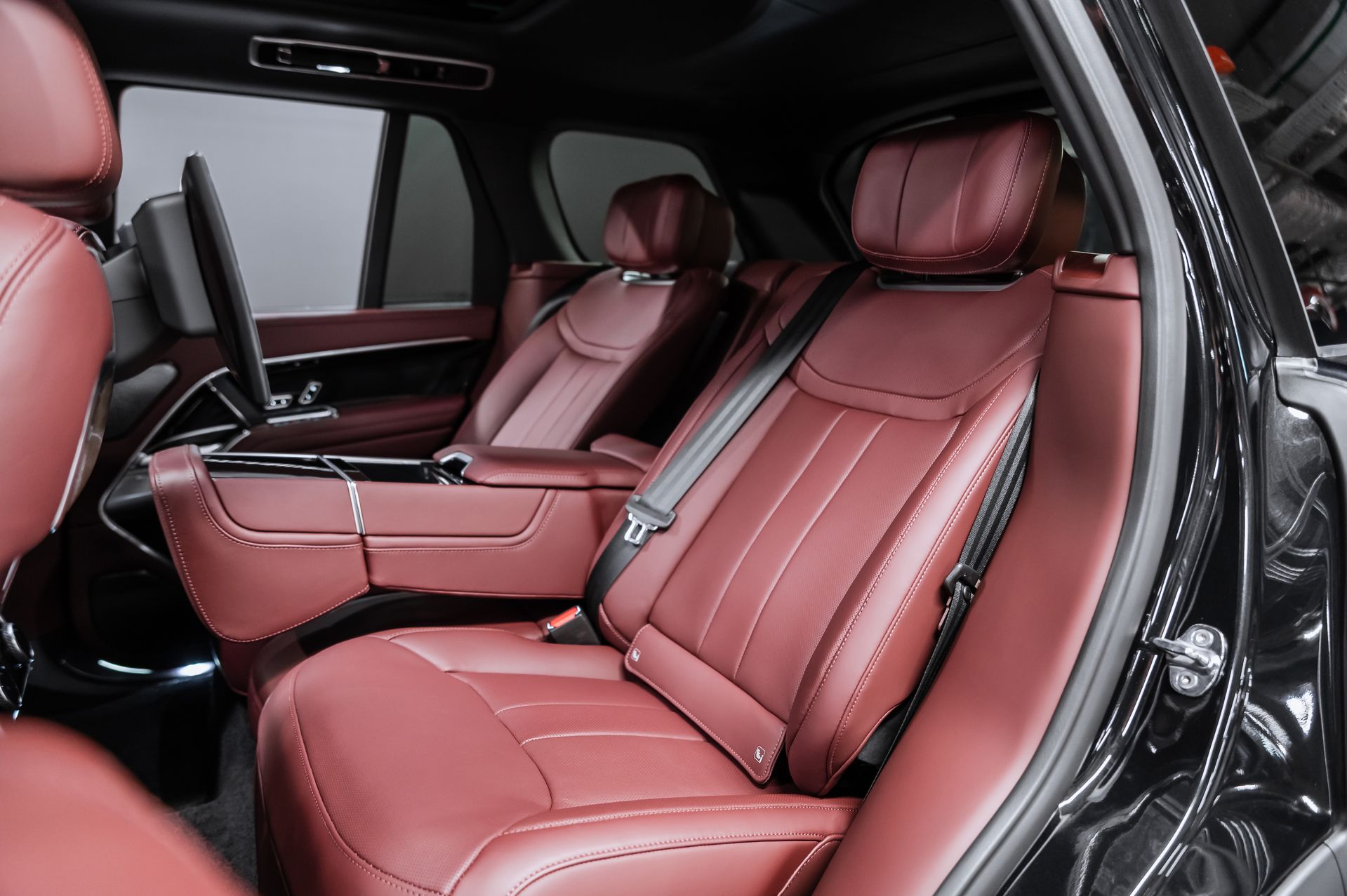 Черный Land Rover Range Rover Autobiography D350 в Crystal Car под заказ