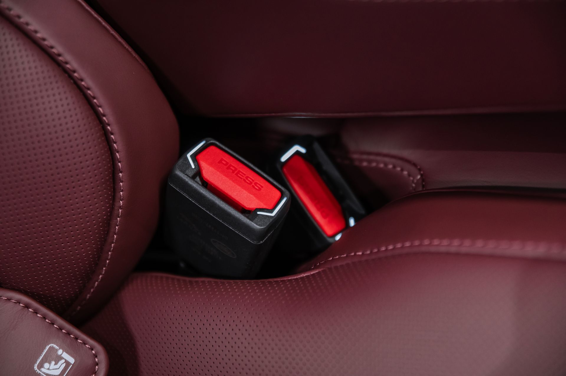 Черный Land Rover Range Rover Autobiography D350 в Crystal Car под заказ