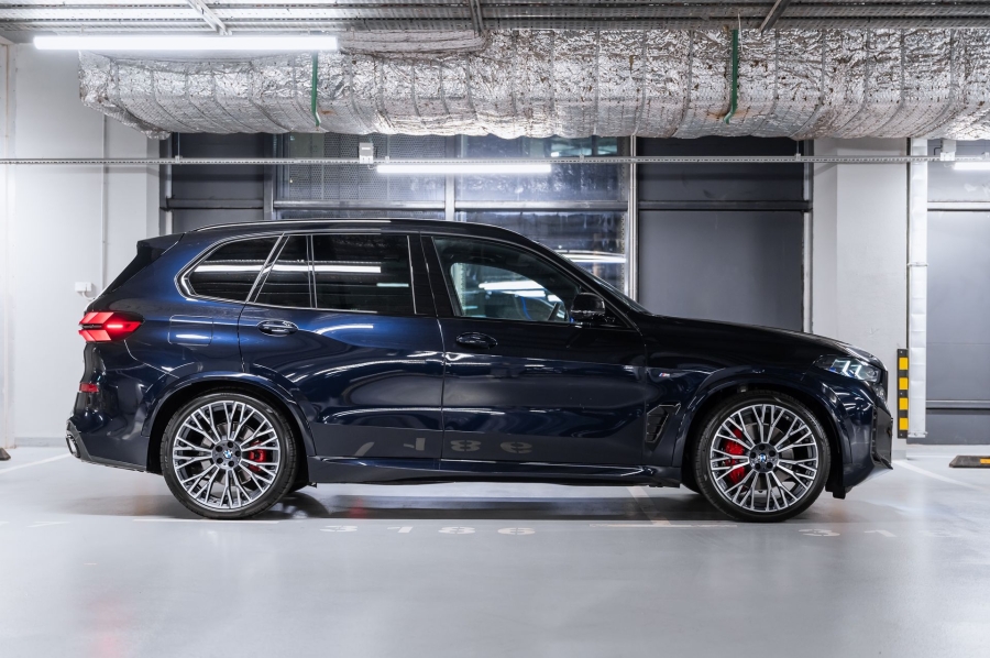 BMW X5 xDrive40d M Sport Pro черный в Crystal Car под заказ