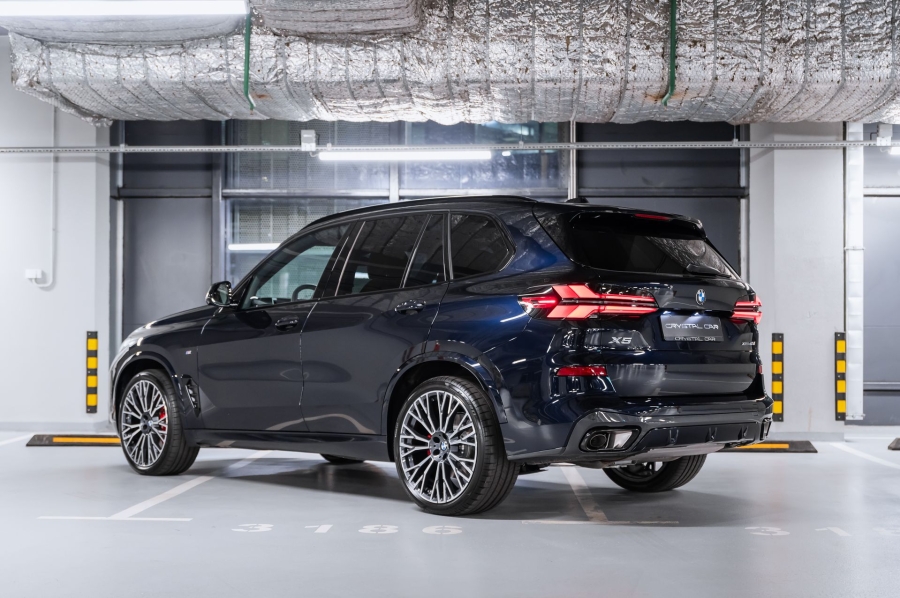 BMW X5 xDrive40d M Sport Pro черный в Crystal Car под заказ
