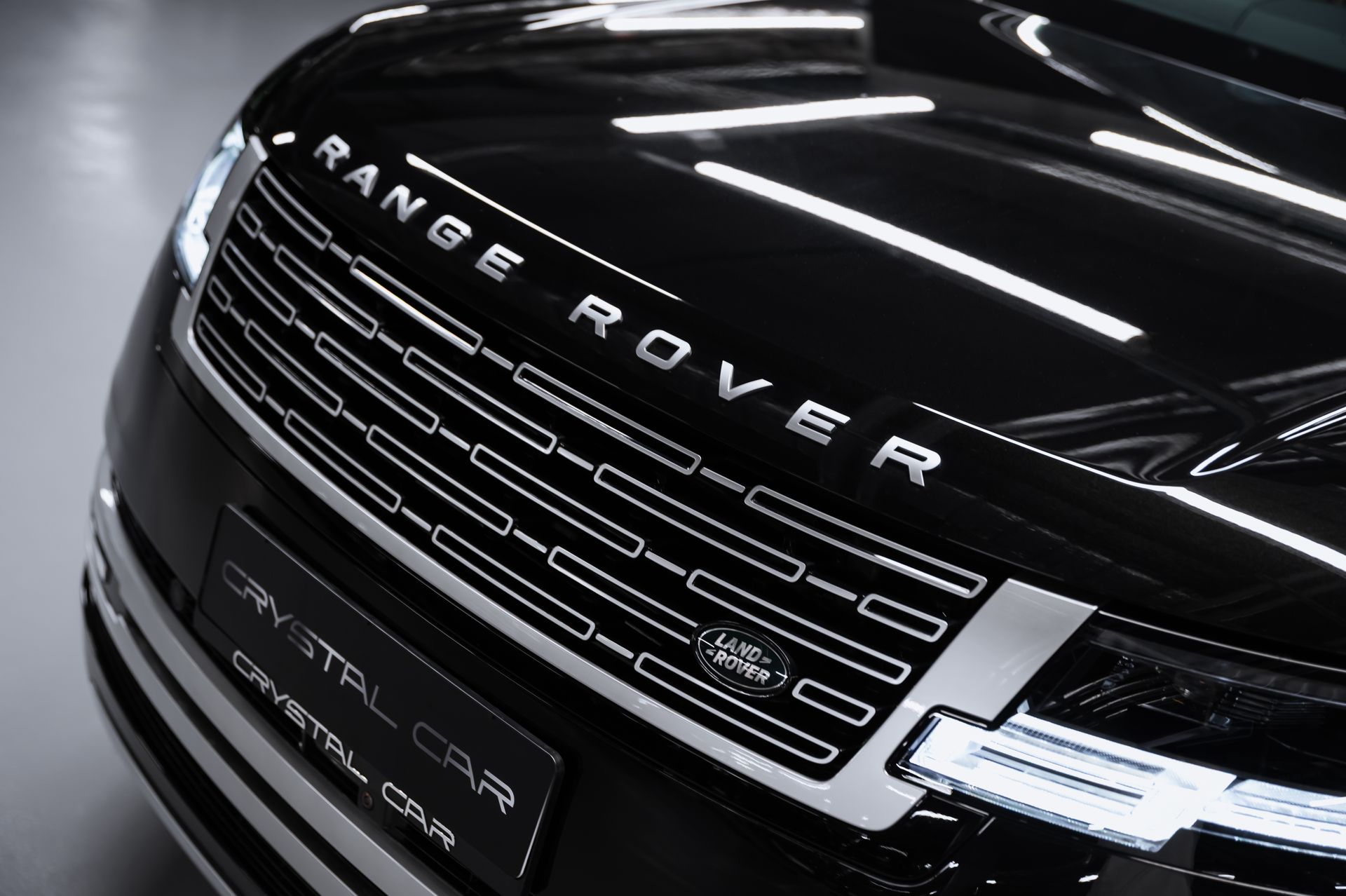 Семиместный Land Rover Range Rover Autobiography D350 Long в Crystal Car под заказ