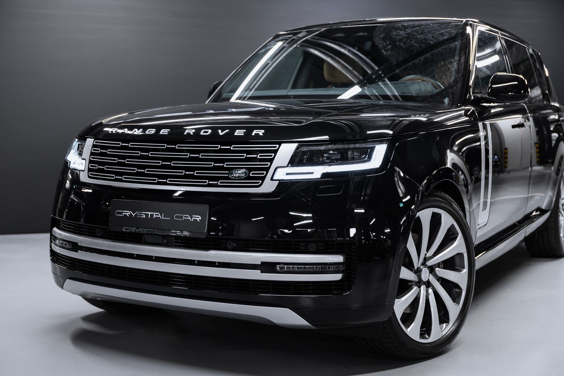 Семиместный Land Rover Range Rover Autobiography D350 Long в Crystal Car под заказ