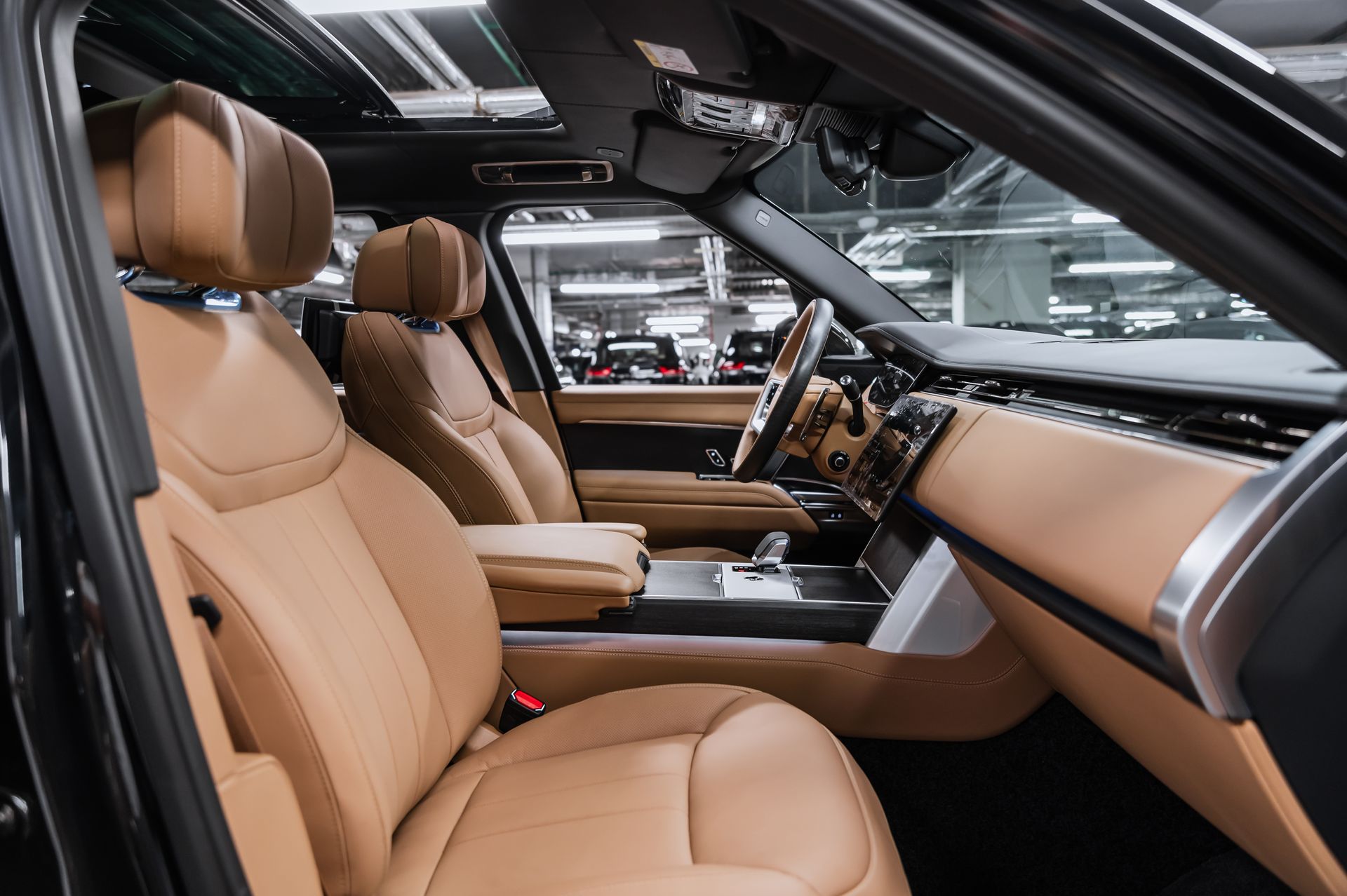 Семиместный Land Rover Range Rover Autobiography D350 Long в Crystal Car под заказ