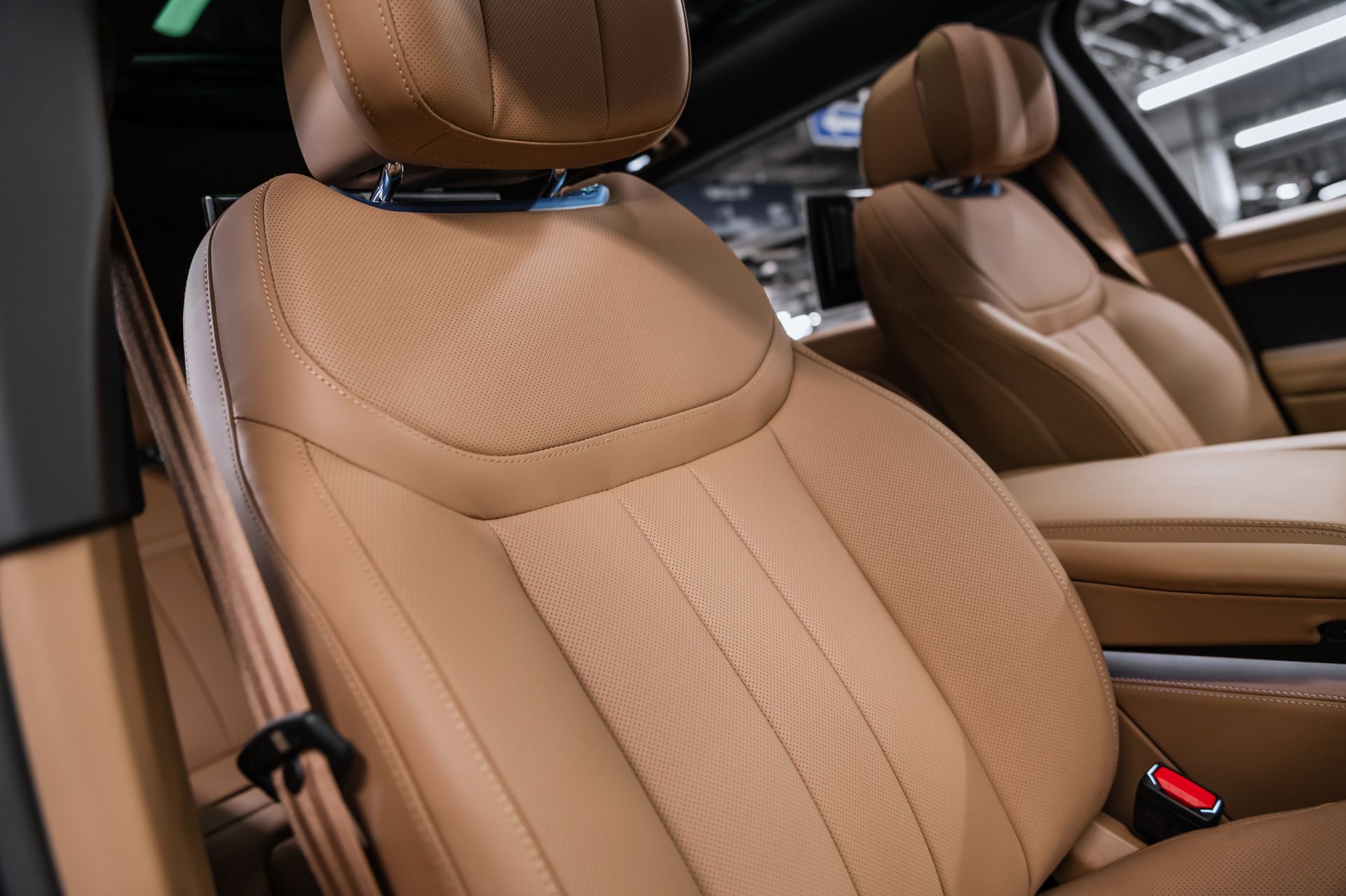 Семиместный Land Rover Range Rover Autobiography D350 Long в Crystal Car под заказ