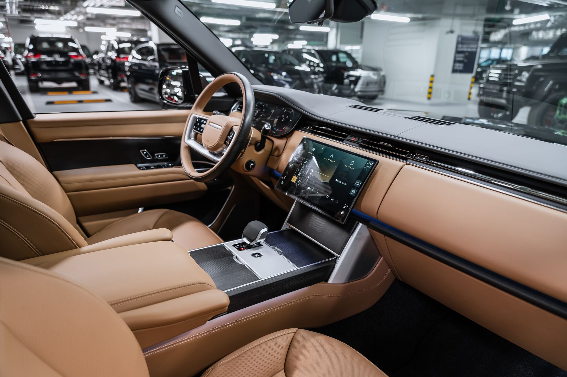 Семиместный Land Rover Range Rover Autobiography D350 Long в Crystal Car под заказ