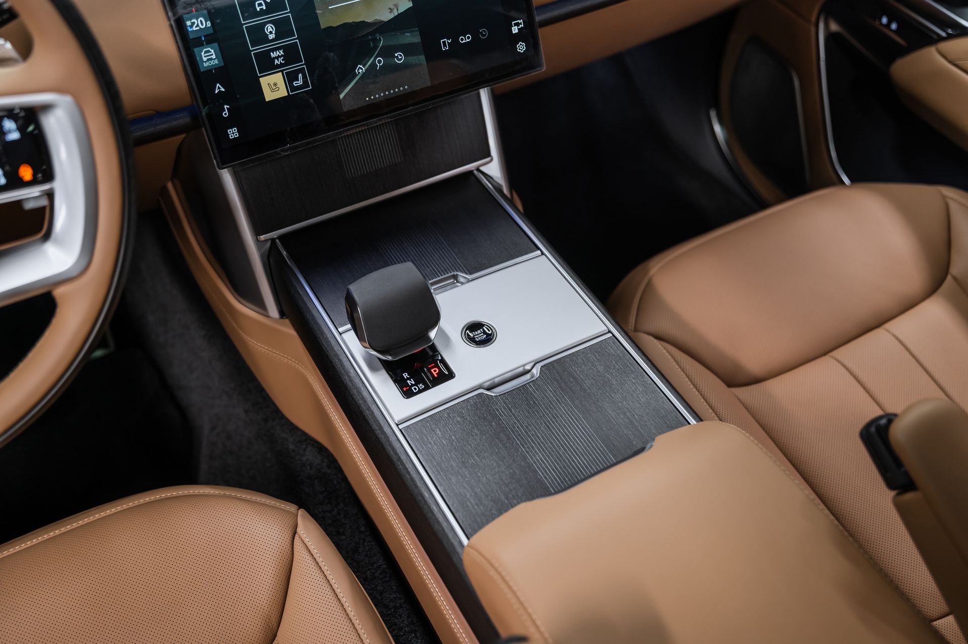 Семиместный Land Rover Range Rover Autobiography D350 Long в Crystal Car под заказ