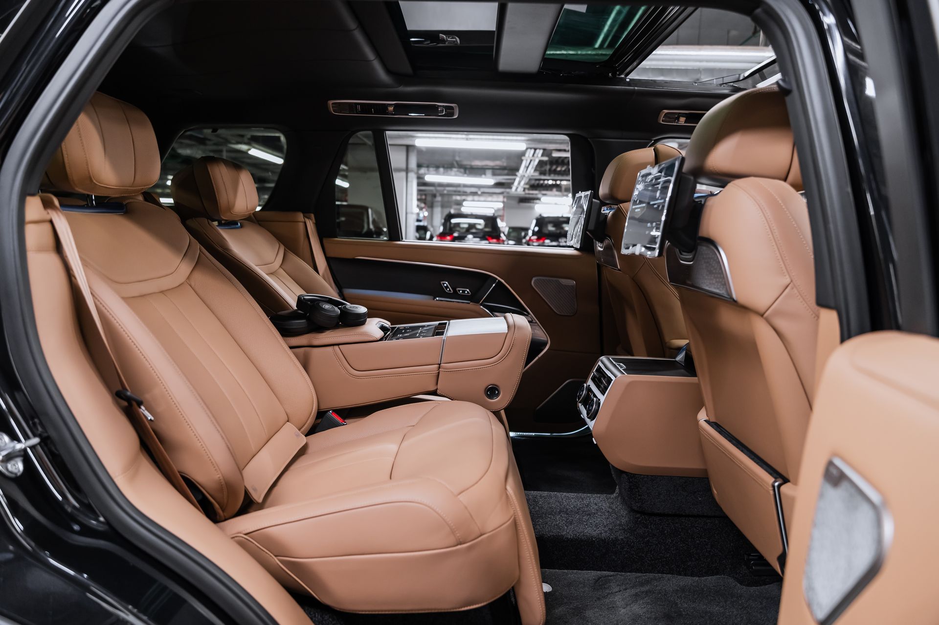 Семиместный Land Rover Range Rover Autobiography D350 Long в Crystal Car под заказ