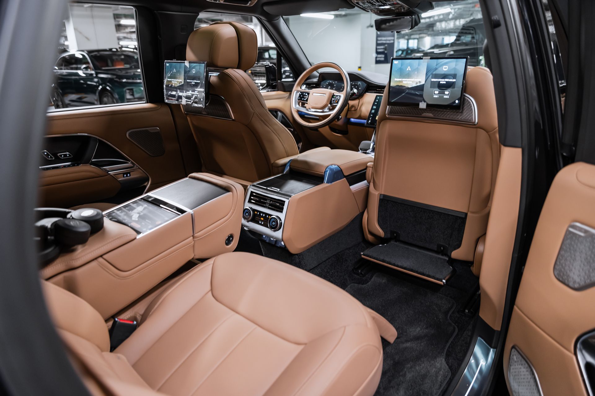 Семиместный Land Rover Range Rover Autobiography D350 Long в Crystal Car под заказ