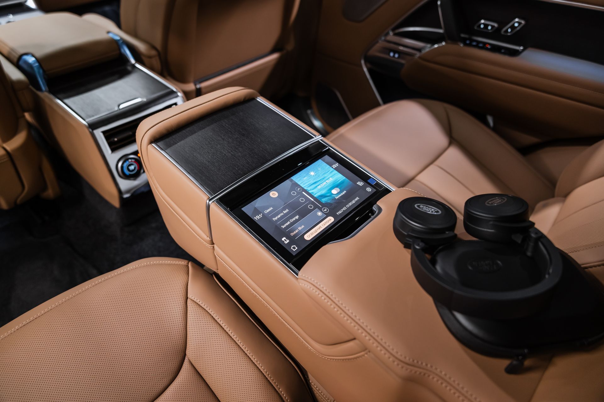 Семиместный Land Rover Range Rover Autobiography D350 Long в Crystal Car под заказ